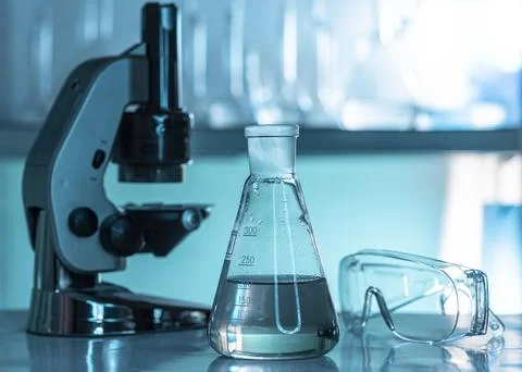 Laboratory glassware microscope arrangement Resolution and high quality 스톡 사진