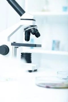 Laboratory microscope lens.modern microscopes in a lab. Foto stock