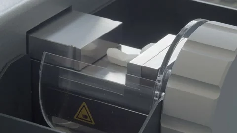 Laboratory pillbox test. The pill is subjected to pressure in a hardness 스톡 동영상 166081927