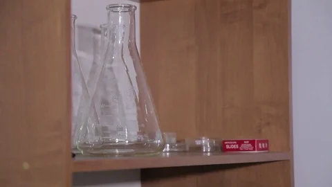 Laboratory for testing the quality of 動画素材 80638233