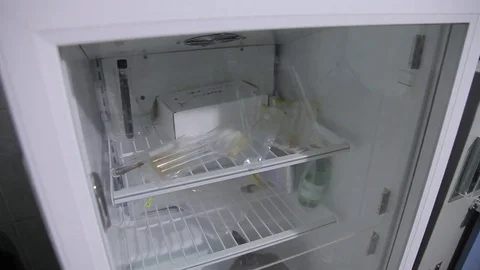 Laboratory for testing the quality of Stock-Footage 80638259