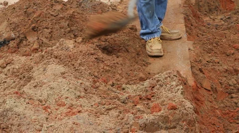 Laborer Shoveling Vidéo 890217