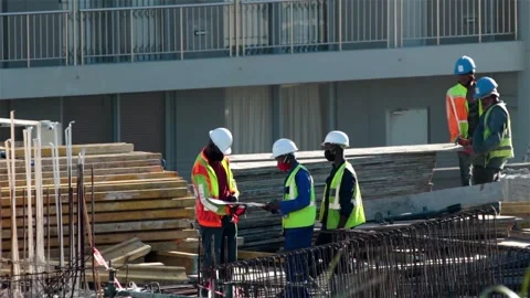 The laborer is worthy 動画素材 135995010