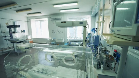 Labour ward with an empty incubator for babies Stock Footage