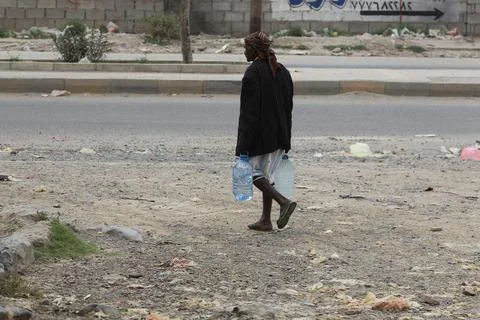 Lack of basic services and resources due to escalating conflict in Yemen, Sana'a Stock Photos