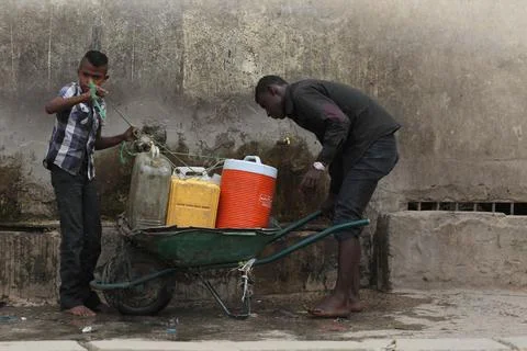 Lack of basic services and resources due to escalating conflict in Yemen, Sana'a Stock Photos