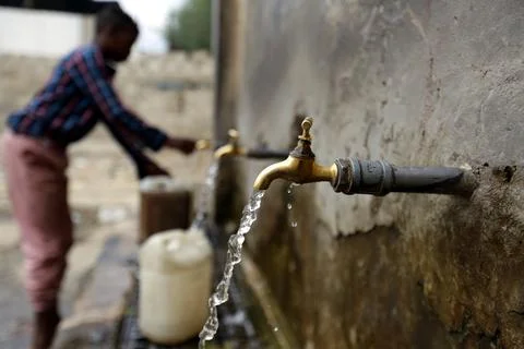 Lack of basic services and resources due to escalating conflict in Yemen, Sana'a Stock Photos