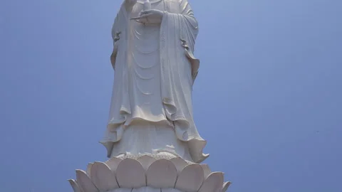 The Lady Buddha Statue at Son Tra Linh Ung Pagoda, Da Nang, Vietnam Video stock 291677305