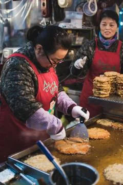 Lady Cooking Foto stock