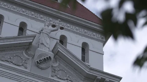 Lady Justice Statue Outside of County Court House in Corvallis, Oregan HD Video Video stock 78303668