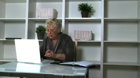 Lady with laptop Stock Footage 10839071
