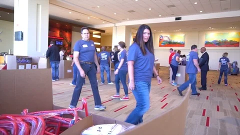 Lady Looking For Packing Supplied - Teamwork Video stock 82811242