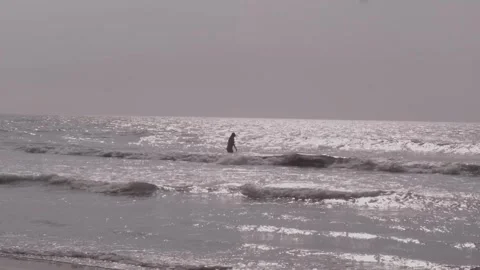 Lady at sea Stock-Footage 244084588