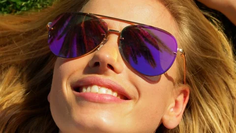 Lady with a sunglass 스톡 동영상 107603124