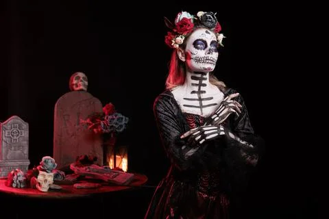 Lady wearing gothic corpse makeup for Day of the Dead event Stock Photos