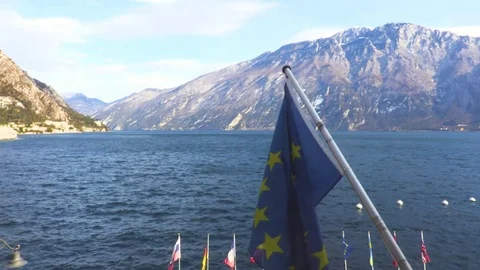 Lago di Garda - European Community flag Stock Footage