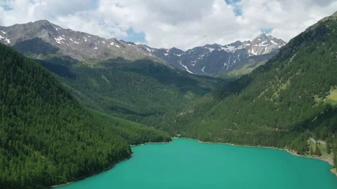 Lago Vernago Video stock 125659976