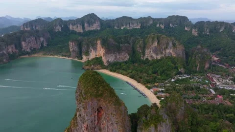 Lagoon sparkles near Railay Beach in Krabi golden hour Stock Footage 307437853