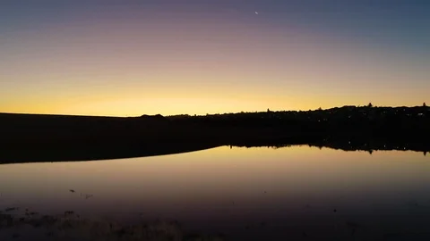 Lagoon at Sunset in Curl Curl Beach, Sydney Australia Vídeo Stock 121859632