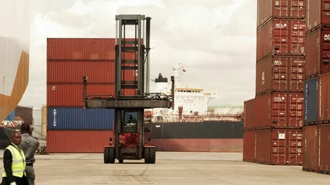 Lagos Port 001 库存影片 105583084