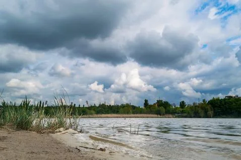 The lake and clouds Stock-Fotos