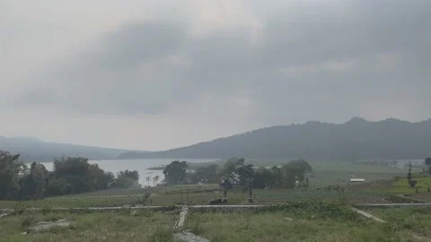 Lake and Mountain 動画素材 205813638