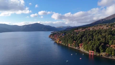 Lake Ashi Panorama | Blue Sky | Autumn Nature - 4K Aerial Video Video stock 329054869
