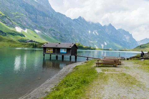 The lake below Mt Titlis Foto stock