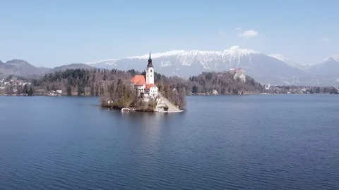 Lake Bled island Vídeos de archivo 129686773
