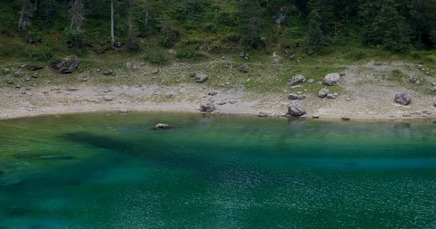 Lake Carezza, Shore Video stock 115130767