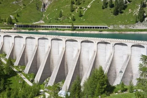 Lake dam 스톡 사진