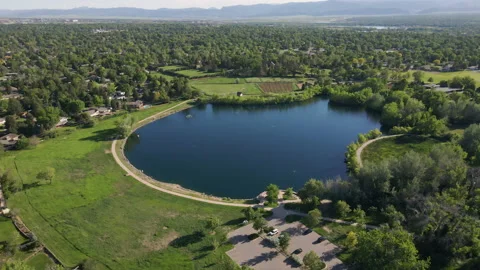 Lake in Denver Suburbs 스톡 동영상 165256468