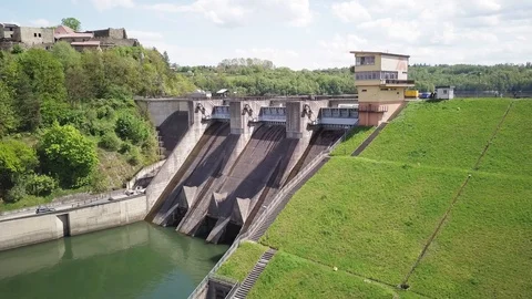 Lake Dobczyce. Water dam, view from the drone. Vidéo 121343576