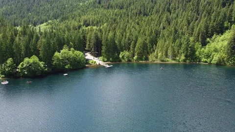 Lake dock zoom in Видео 165631102