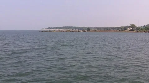 Lake Erie pan Stock Footage