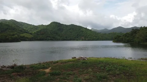 Lake Vidéo 159314690