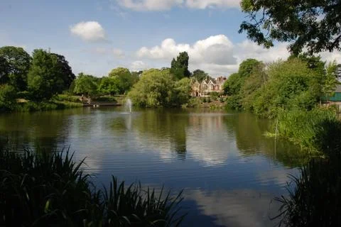 The lake at the former codebreaking station at Bletchley Park, Buckinghamshire Фото
