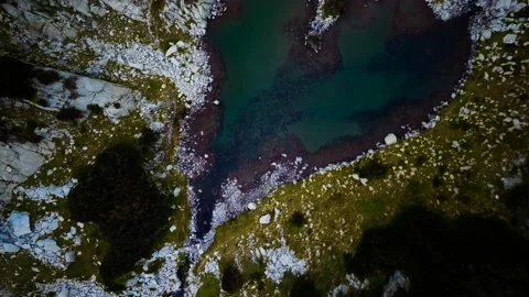 Lake In Heart Shape Aerial View 動画素材 140663012