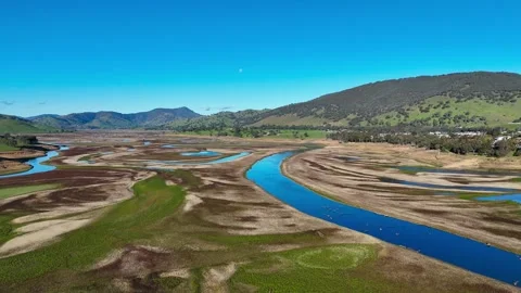 Lake Hume Low Level Aerial Vídeos de archivo 337775111