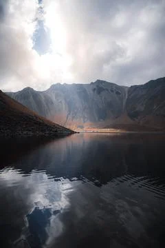 Lake inside a dormant Volcano Foto stock