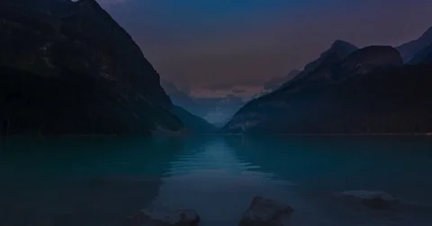 Lake Louise sunrise 4K timelapse Stock Footage 85303553