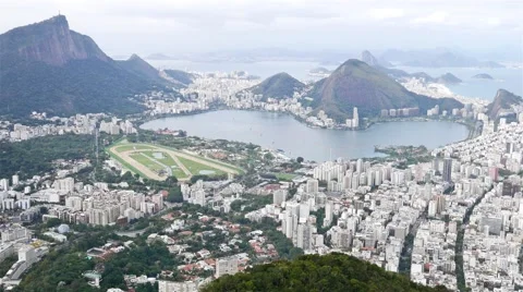 Lake middle of the mountains Видео 67415475