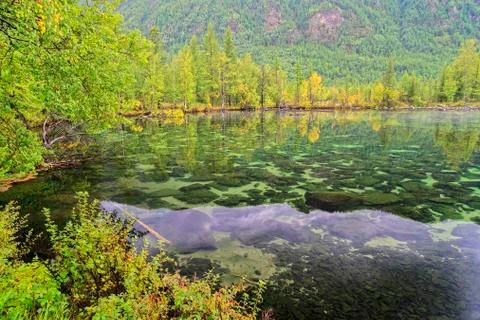 Lake with mountains in the background Foto stock