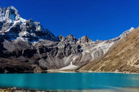 Lake in the mountains Fotos de archivo