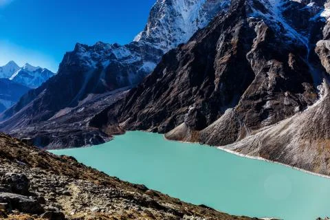 Lake in the mountains Stock-Fotos