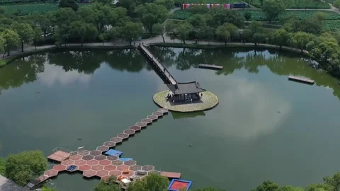 Lake in the mountains with temple Video stock 305820659