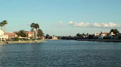 Lake panorama. Stockbeeldmateriaal 58625093