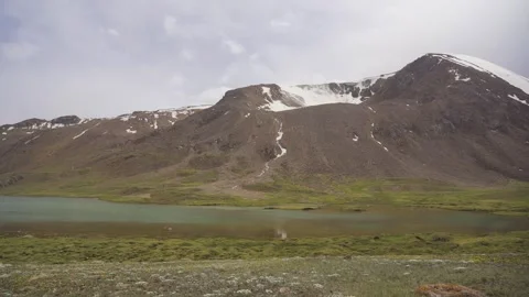 Lake Pater-Bashik in the mountains of the Central Tien Shan. Kyrgyzstan Video stock 277600605