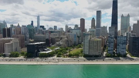 Lake shore drive pan Stock Footage 80795549