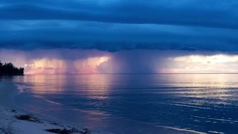 Lake Superior Sunset Rain 動画素材 277792117